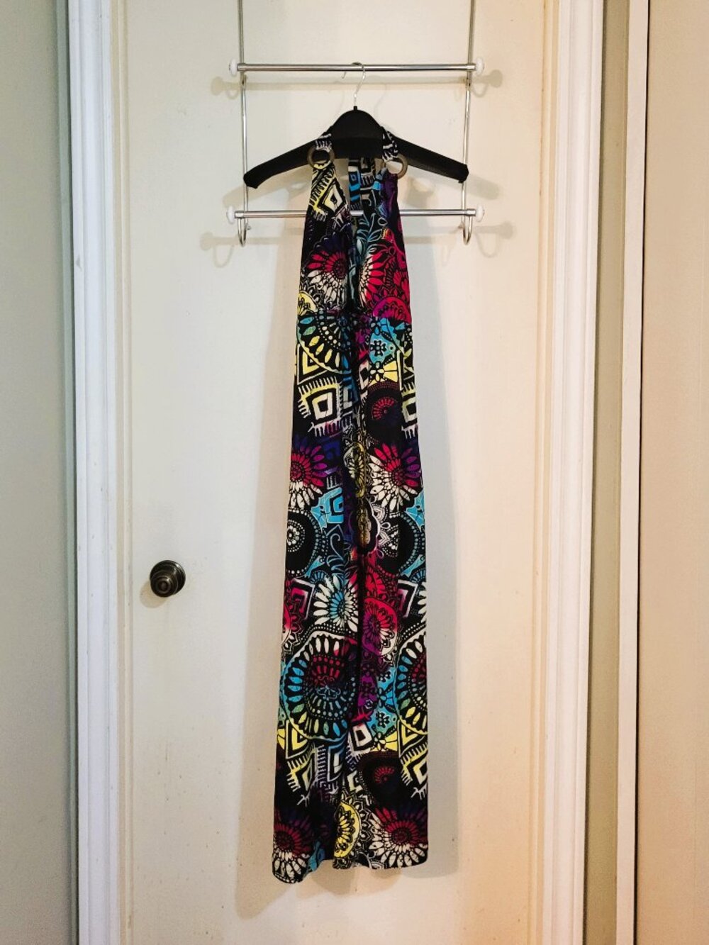 Elegant & colorful Jersey Halter Maxi Dress - Picture 3 of 8